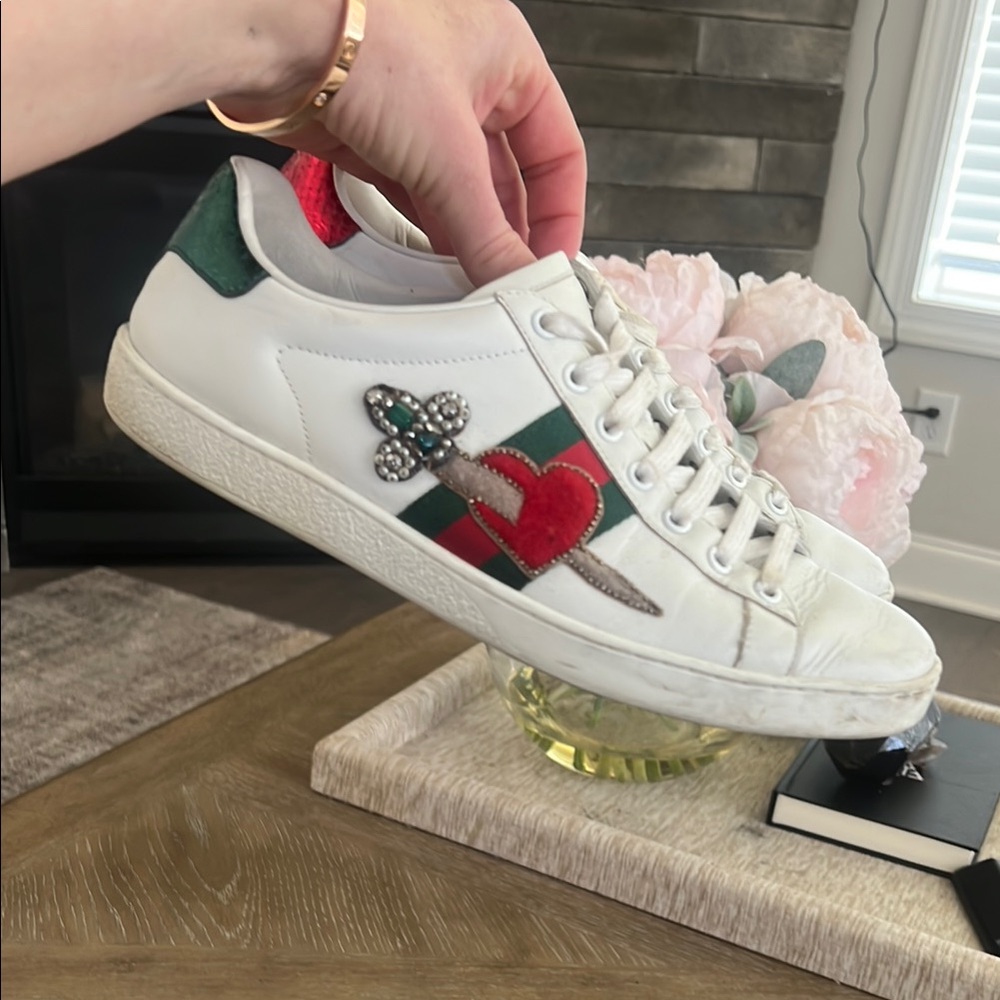 GUCCI Women's White and Green Sneakers